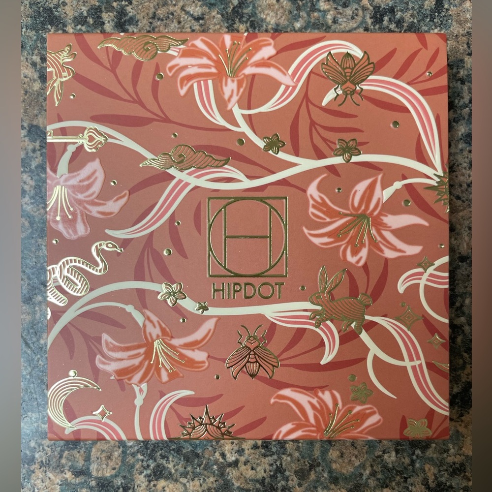 HIPDOT Witchy Warms Eyeshadow Palette